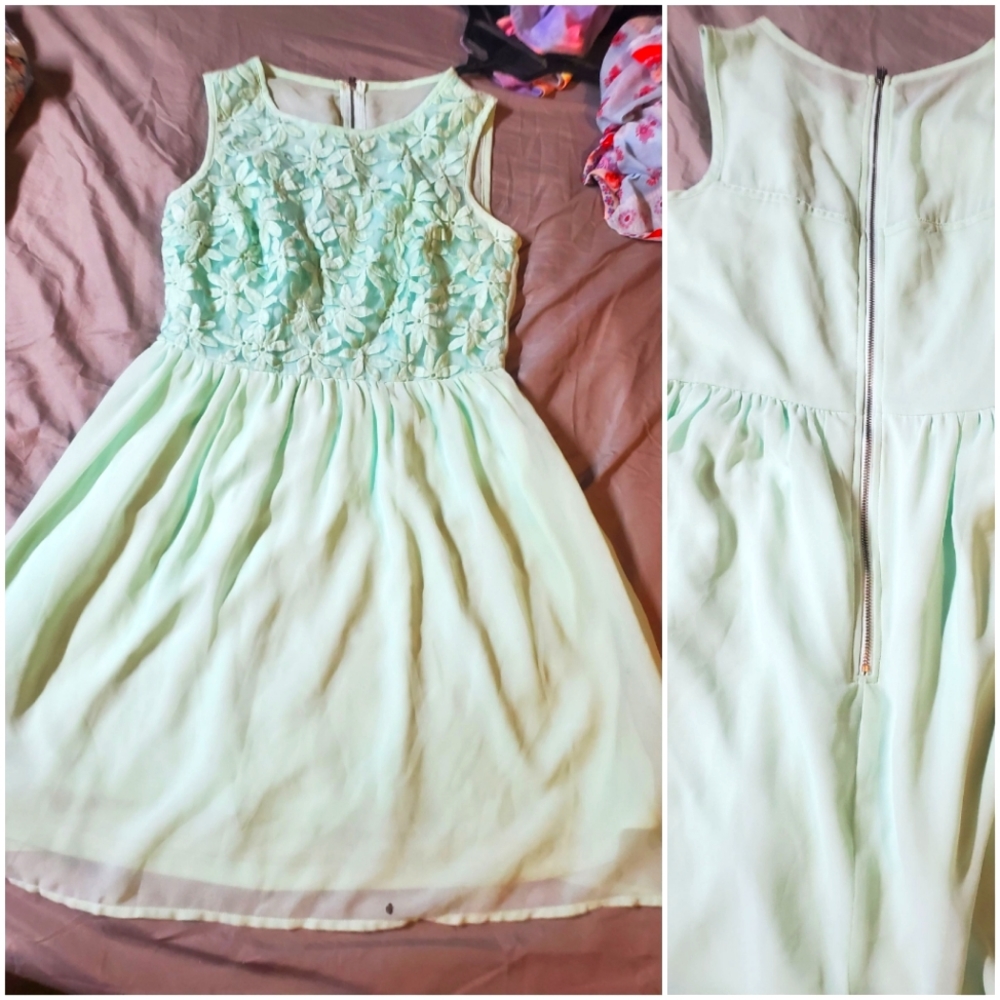 Darling pasty turquoise dress size M